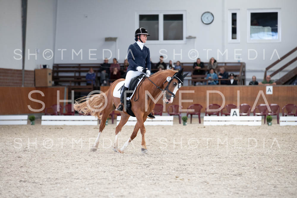 0004-250607-133232-KlasseL182