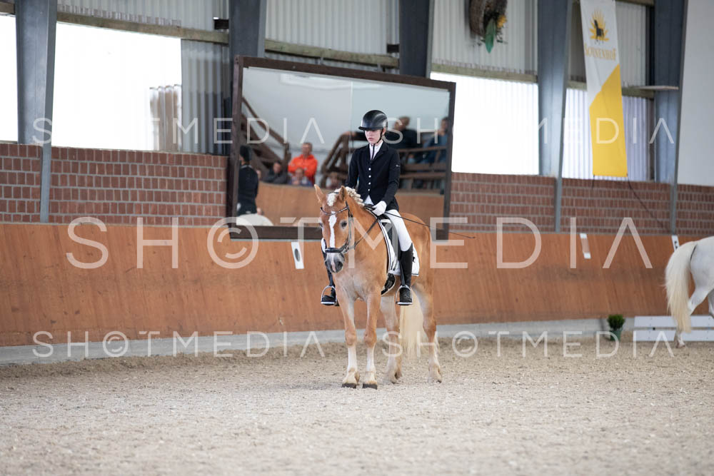 0037-250607-165708-DressurreiterWB