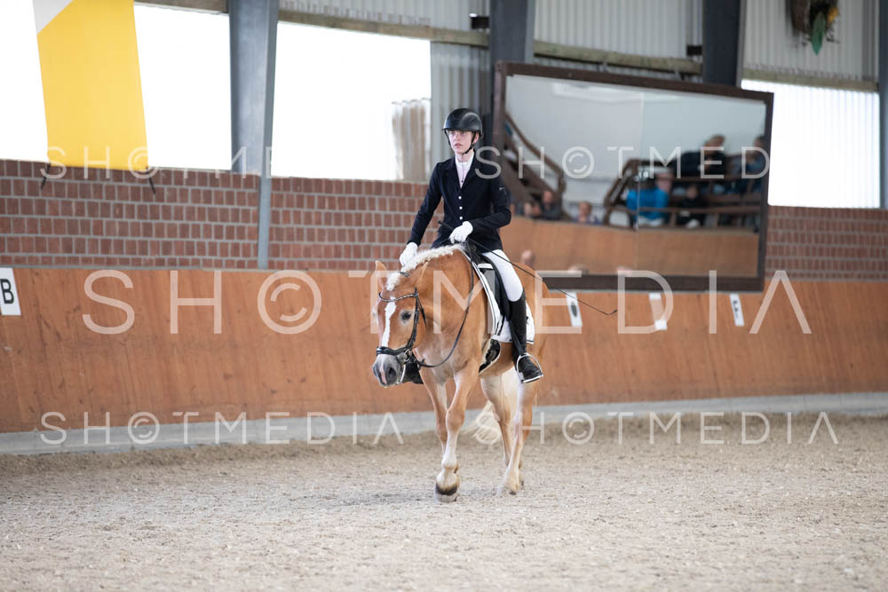 0042-250607-165733-DressurreiterWB