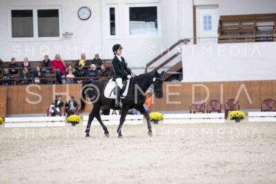 0043-154921-Dressurreiter-Herbst25