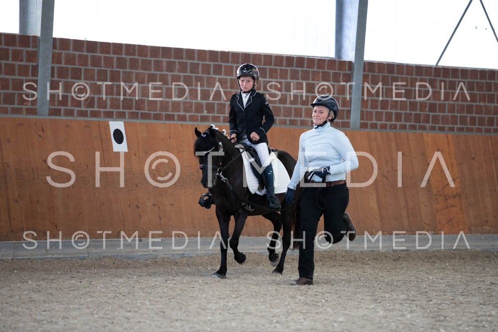 0043-250607-154910-Fuehrzuegel