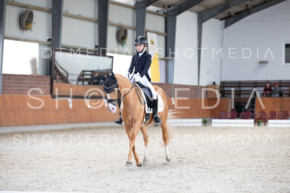 0061-250607-134416-KlasseL182