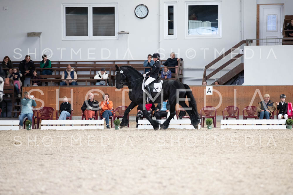 0063-250607-170156-DressurreiterWB