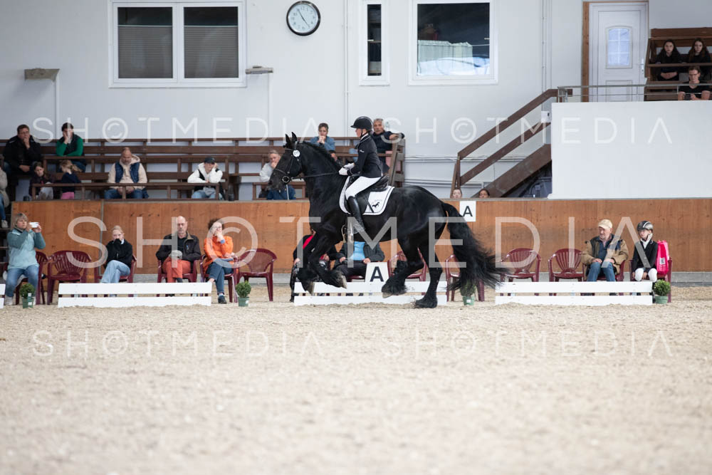 0066-250607-170213-DressurreiterWB