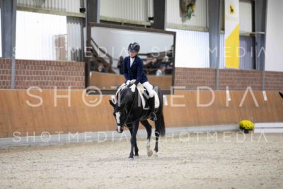 0070-155414-Dressurreiter-Herbst25