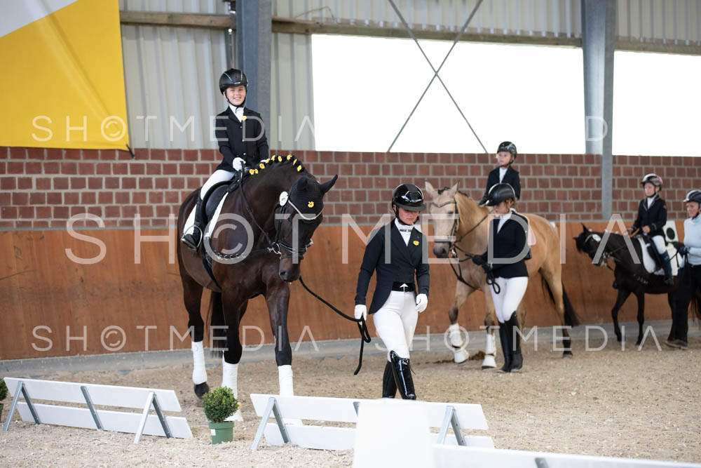 0070-250607-155125-Fuehrzuegel