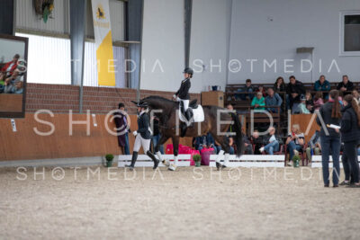 0073-250607-155152-Fuehrzuegel