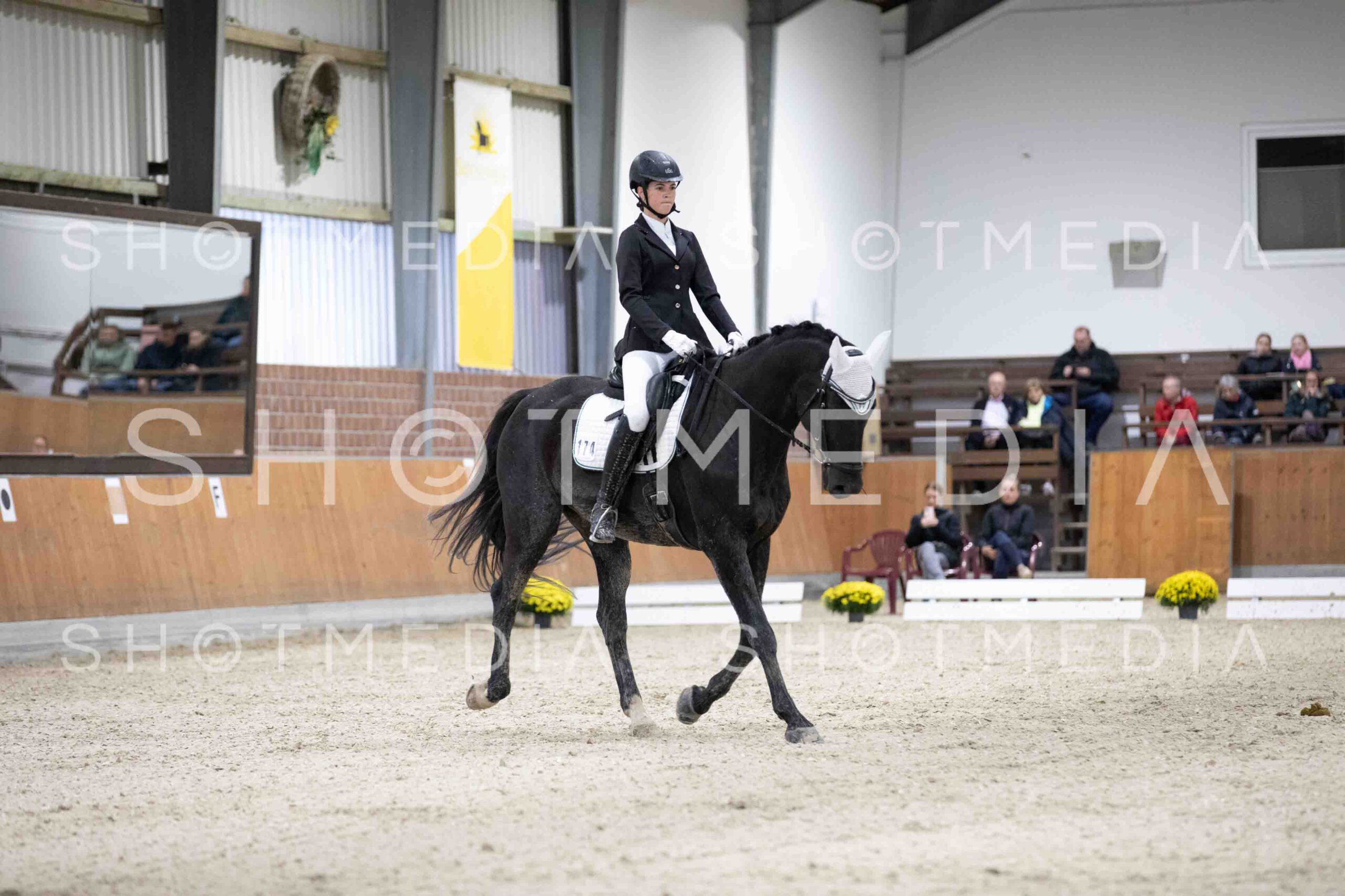 0077-155745-Dressurreiter-Herbst25