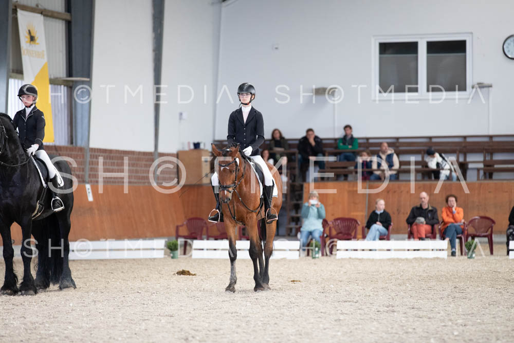 0090-250607-170455-DressurreiterWB