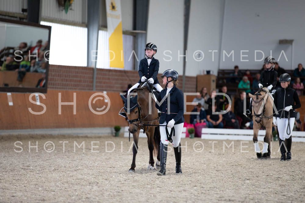 0091-250607-155513-Fuehrzuegel