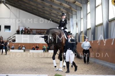 0100-250607-155648-Fuehrzuegel