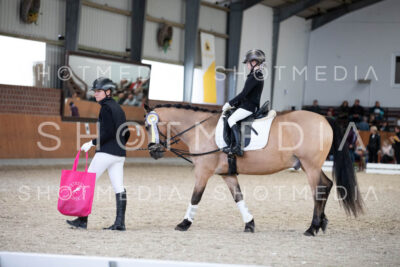 0129-250607-160841-Fuehrzuegel