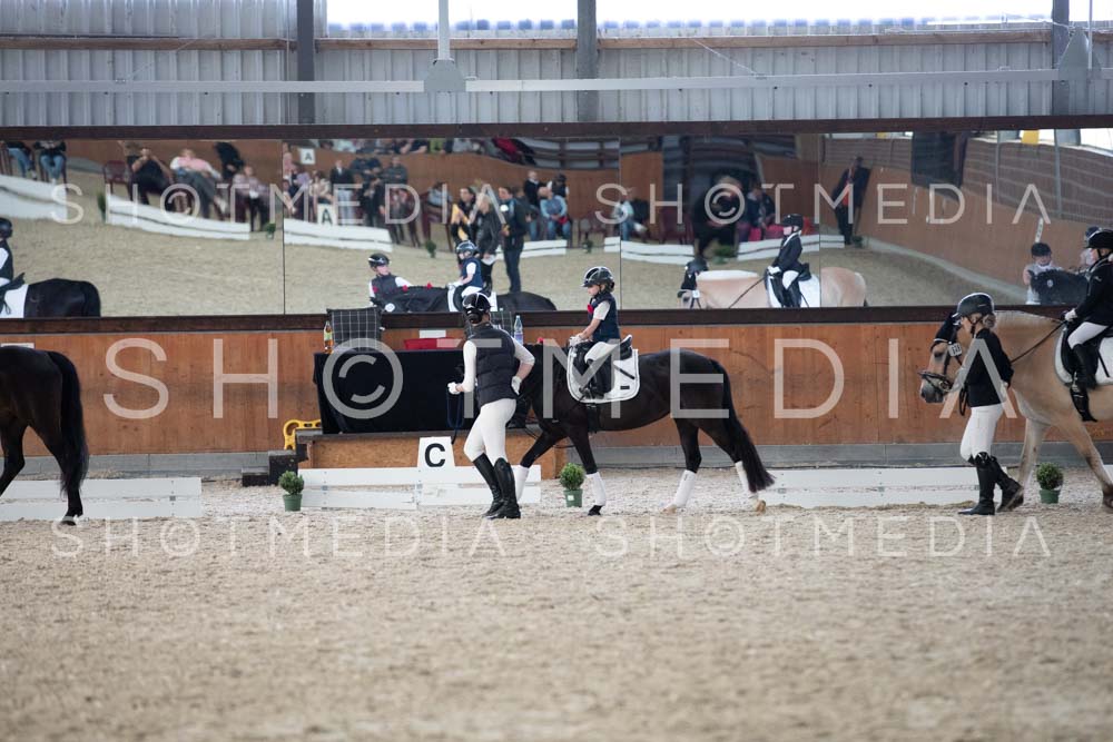 0137-250607-161421-Fuehrzuegel