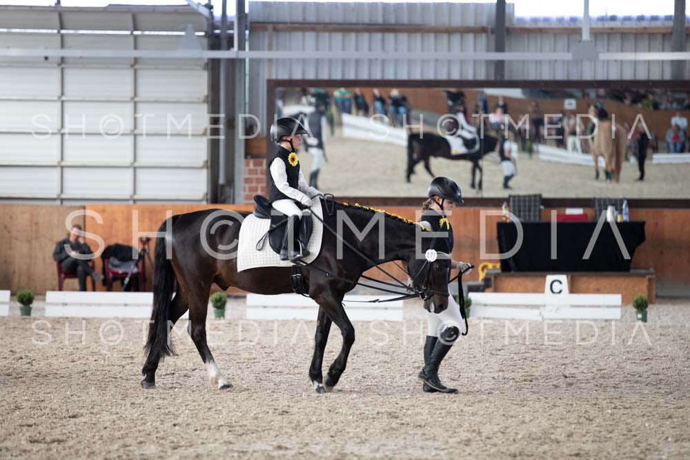 0143-250607-161648-Fuehrzuegel