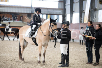 0153-250607-161805-Fuehrzuegel