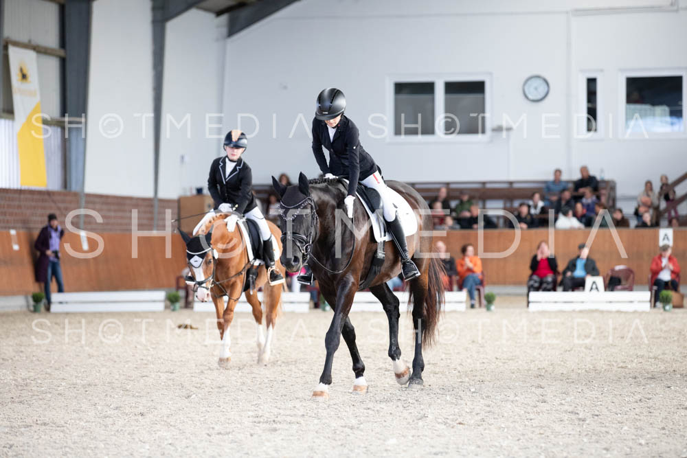 0159-250607-171538-DressurreiterWB