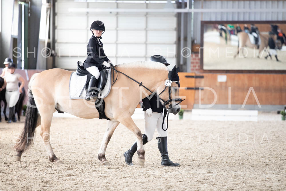 0174-250607-162458-Fuehrzuegel