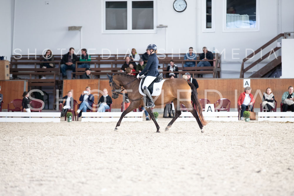 0177-250607-172010-DressurreiterWB