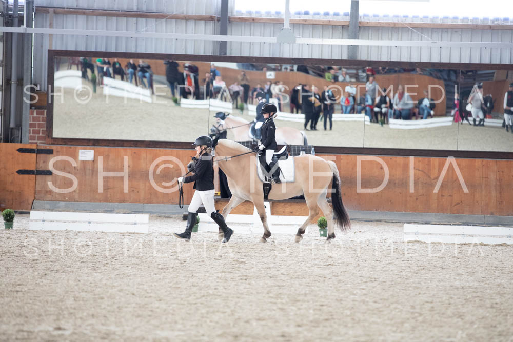 0185-250607-162915-Fuehrzuegel