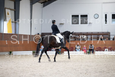 0204-250607-142553-KlasseL182