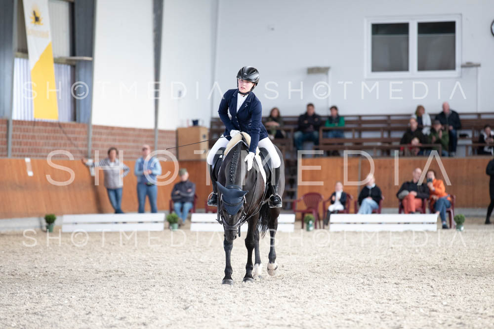 0211-250607-172438-DressurreiterWB