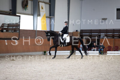 0215-250607-142738-KlasseL182