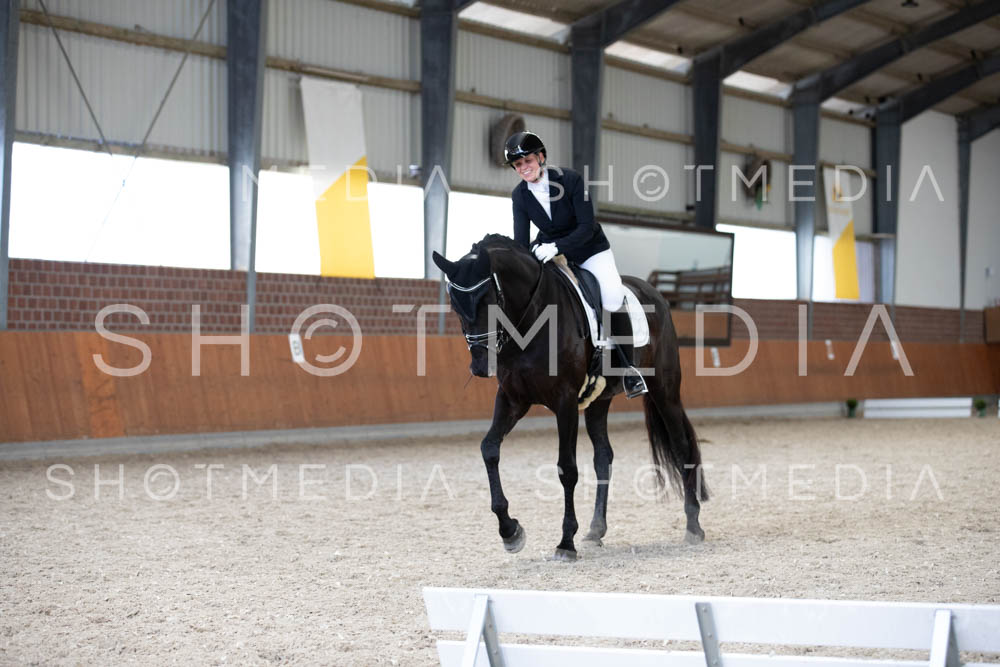 0217-250607-142908-KlasseL182