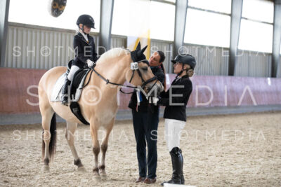 0229-250607-164130-Fuehrzuegel