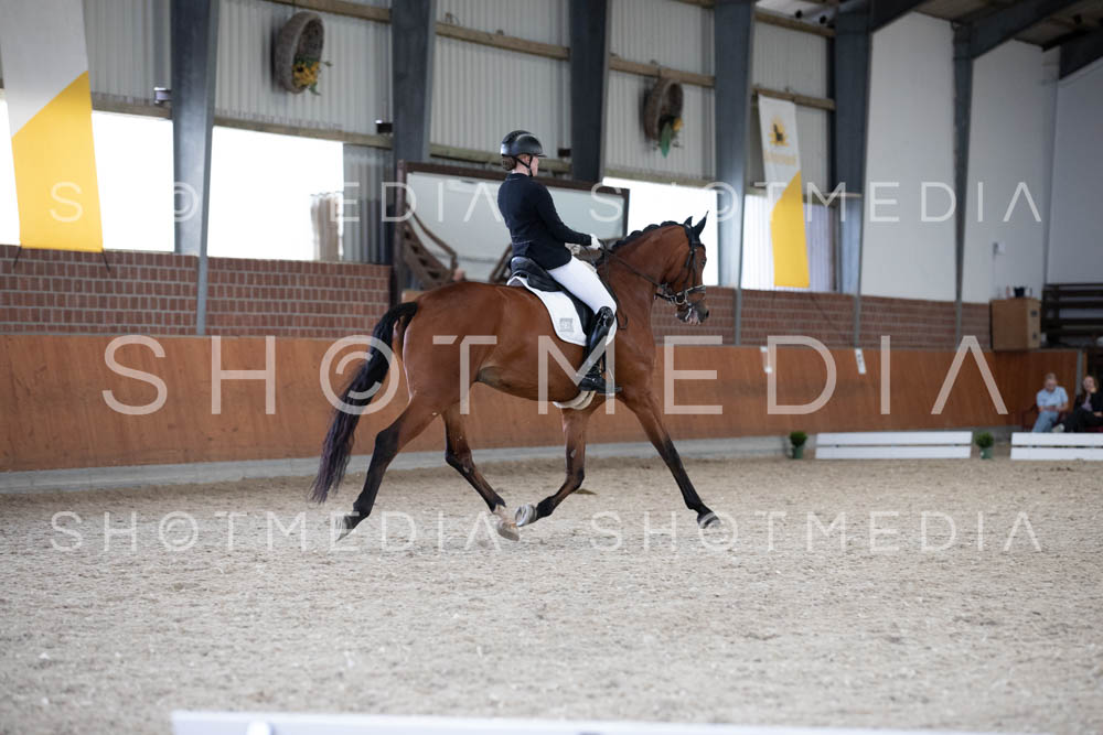 0234-250607-143247-KlasseL182