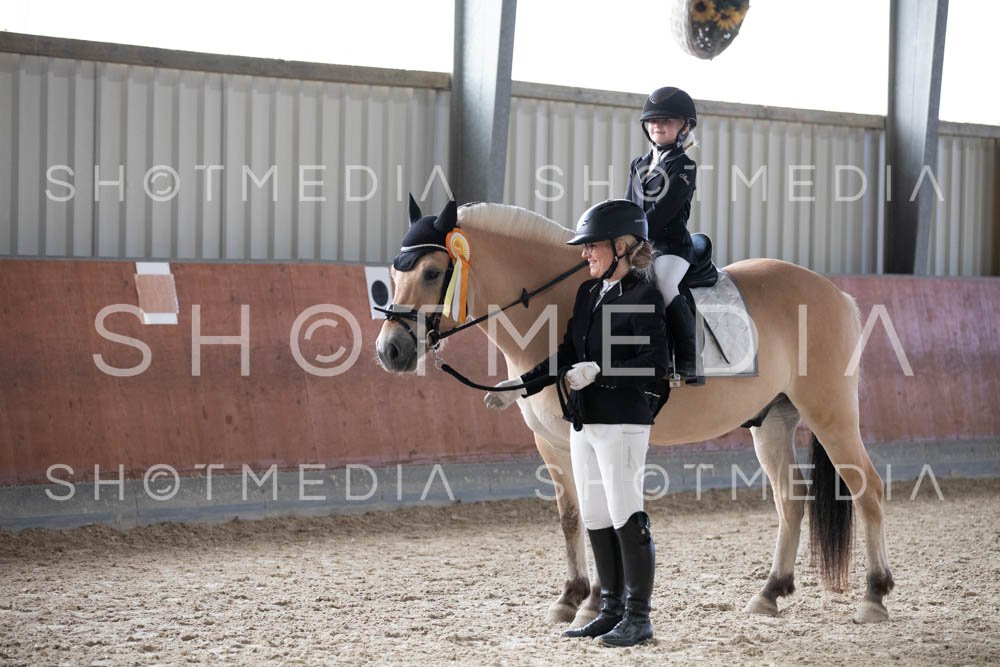 0237-250607-164225-Fuehrzuegel