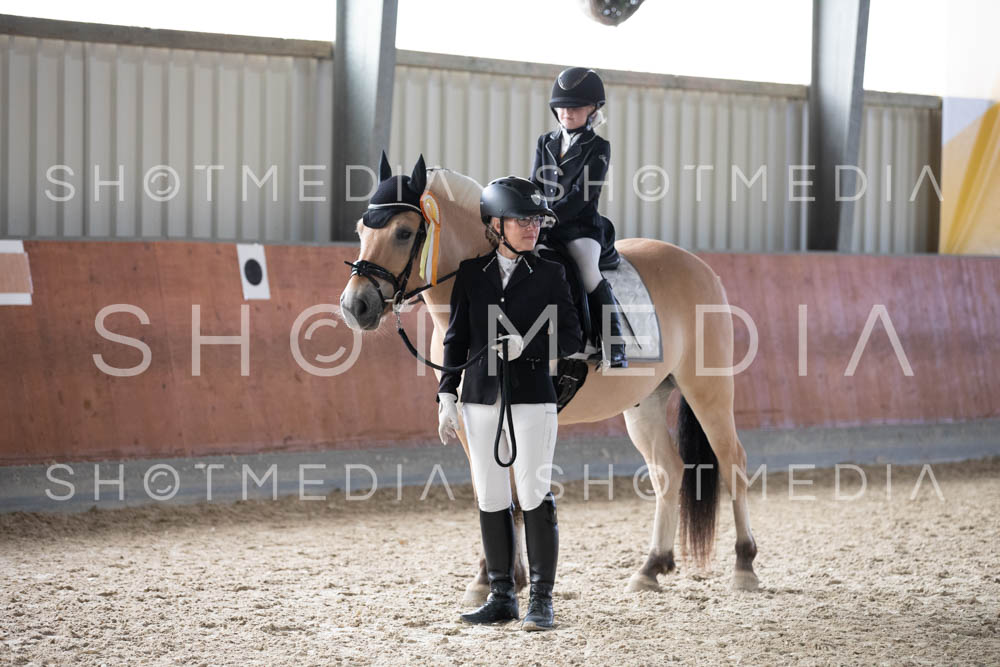 0245-250607-164345-Fuehrzuegel