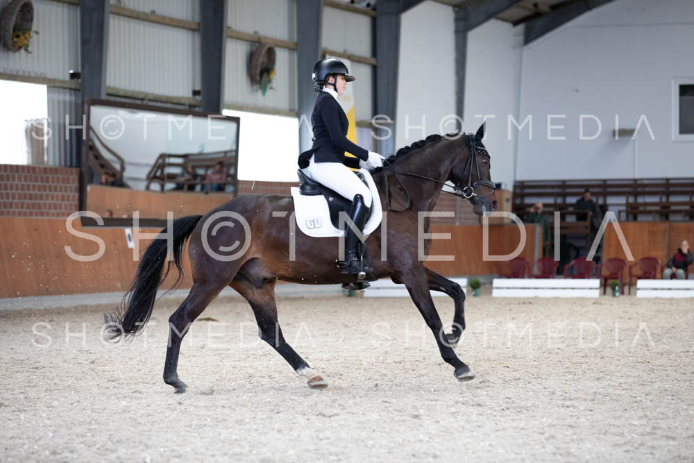 0324-250607-145432-KlasseL182