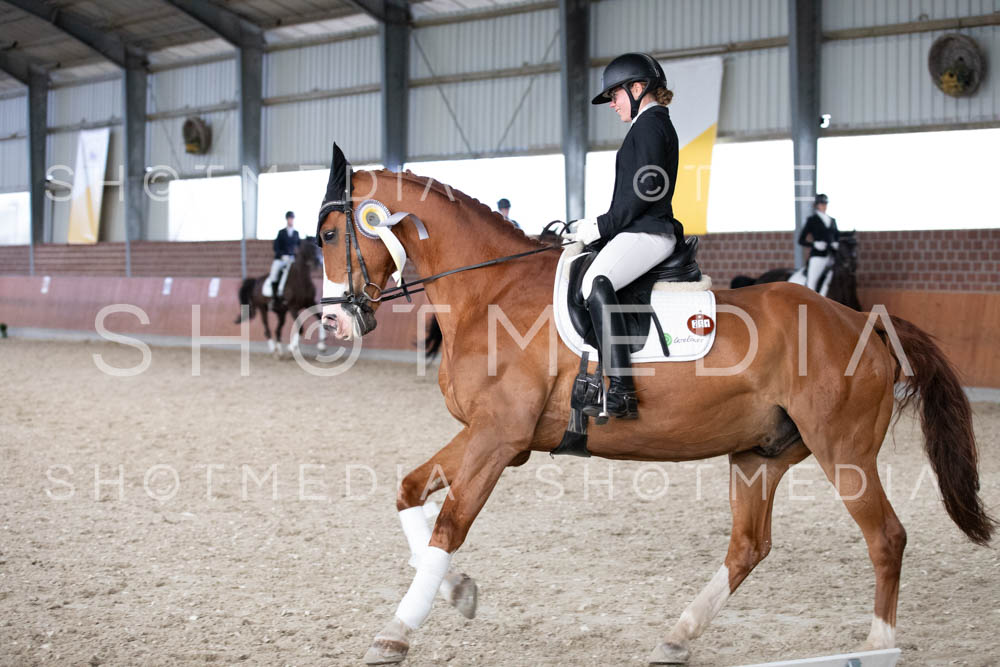 0405-250607-151951-KlasseL182