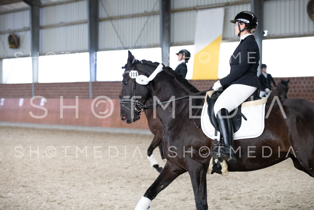 0406-250607-151954-KlasseL182